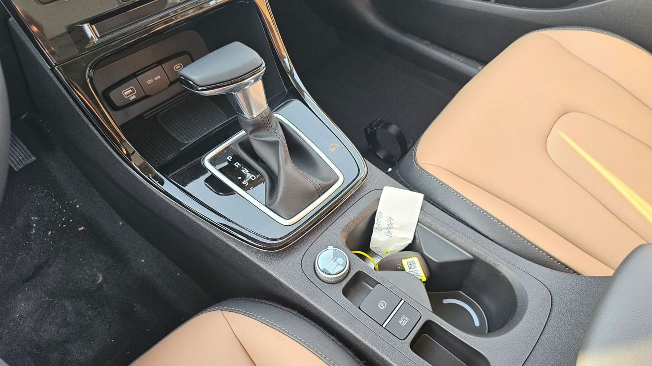 Hyundai Creta Hyundai Creta 1.5 LUXURY PANORAMIC SUNROOF LEATHER SEATS DIAMON CUT ALLOY WHEELS