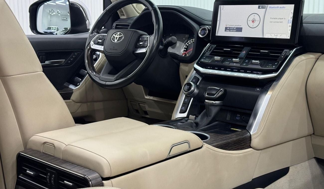Toyota Land Cruiser VXR 4.0L 2022 Toyota Land Cruiser VXR 4.0, 2026 Toyota Warranty, Fully Loaded, 7 Seater, GCC
