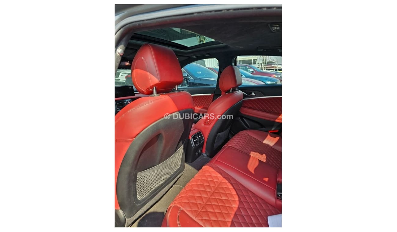 Genesis G70 Royal