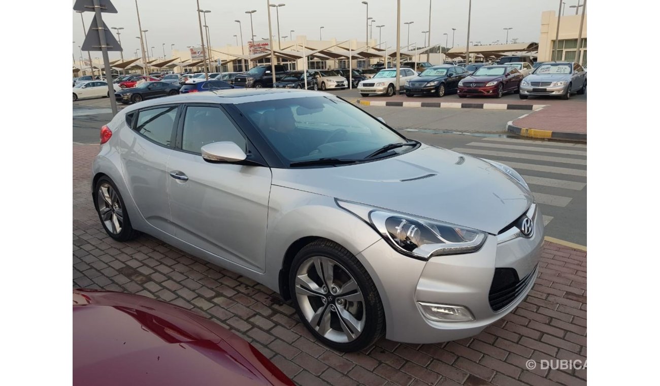 Hyundai Veloster Model 2015 GCC car prefect condition full service full option low mileage