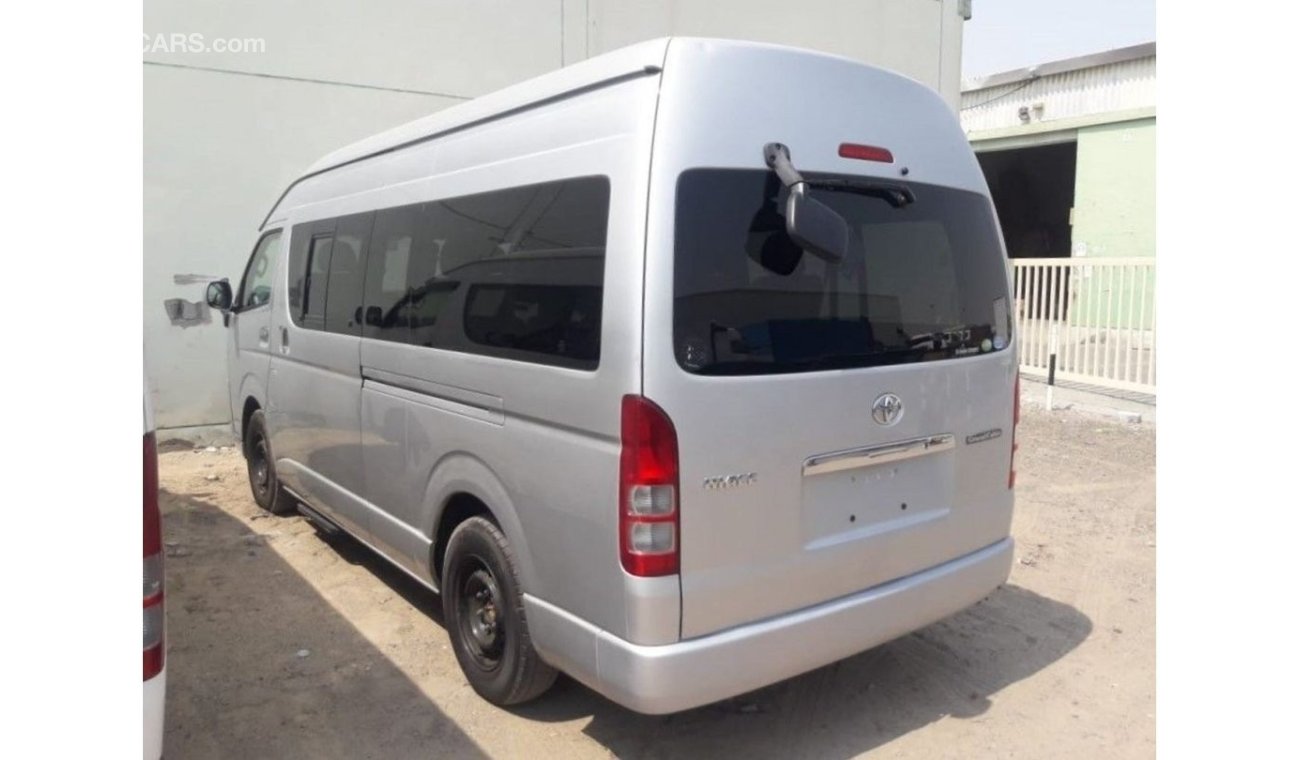 تويوتا هاياس Hiace Commuter RIGHT HAND DRIVE (Stock no PM 695 )