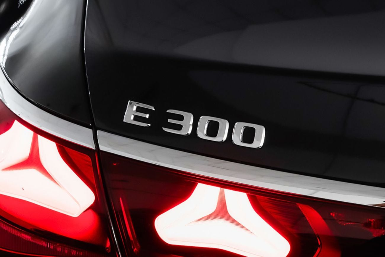 Mercedes Benz E300 PREMIUM