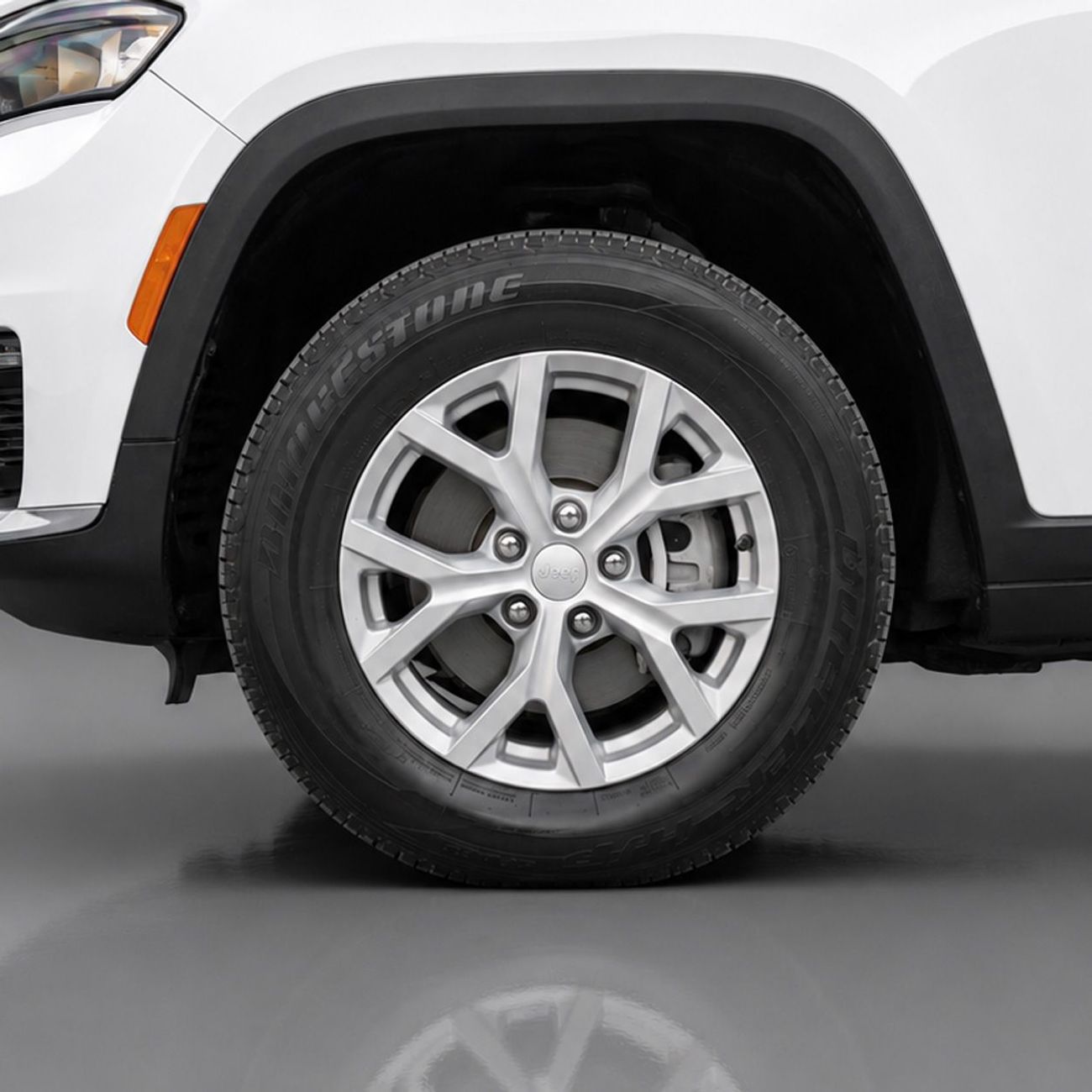 Jeep Grand Cherokee L LIMITED 2,011 P.M • 0% Downpayment • Grand Cherokee L Limited • 1 Year Warranty