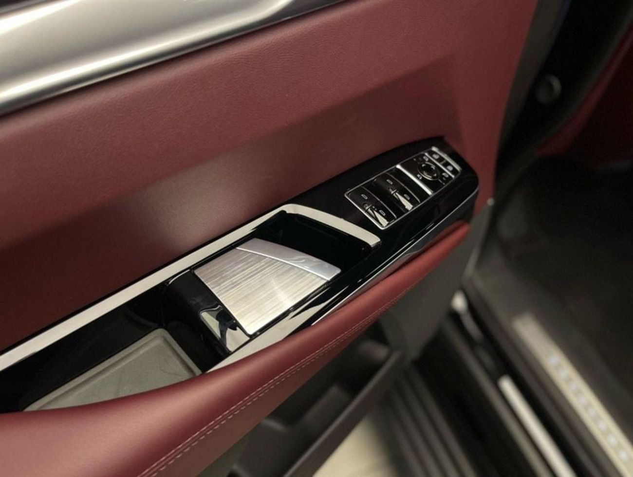 Cadillac Escalade Sport Platinum | 2025 | GCC Specs | Brand New | Agency Warranty & Service | Full Options