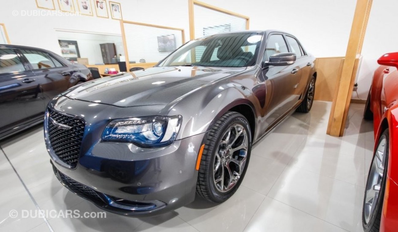 كرايسلر 300s DSS OFFER Brand New 2016  V8 5.7L HEMI WITH 3YRS/60000 KM AT THE DEALER