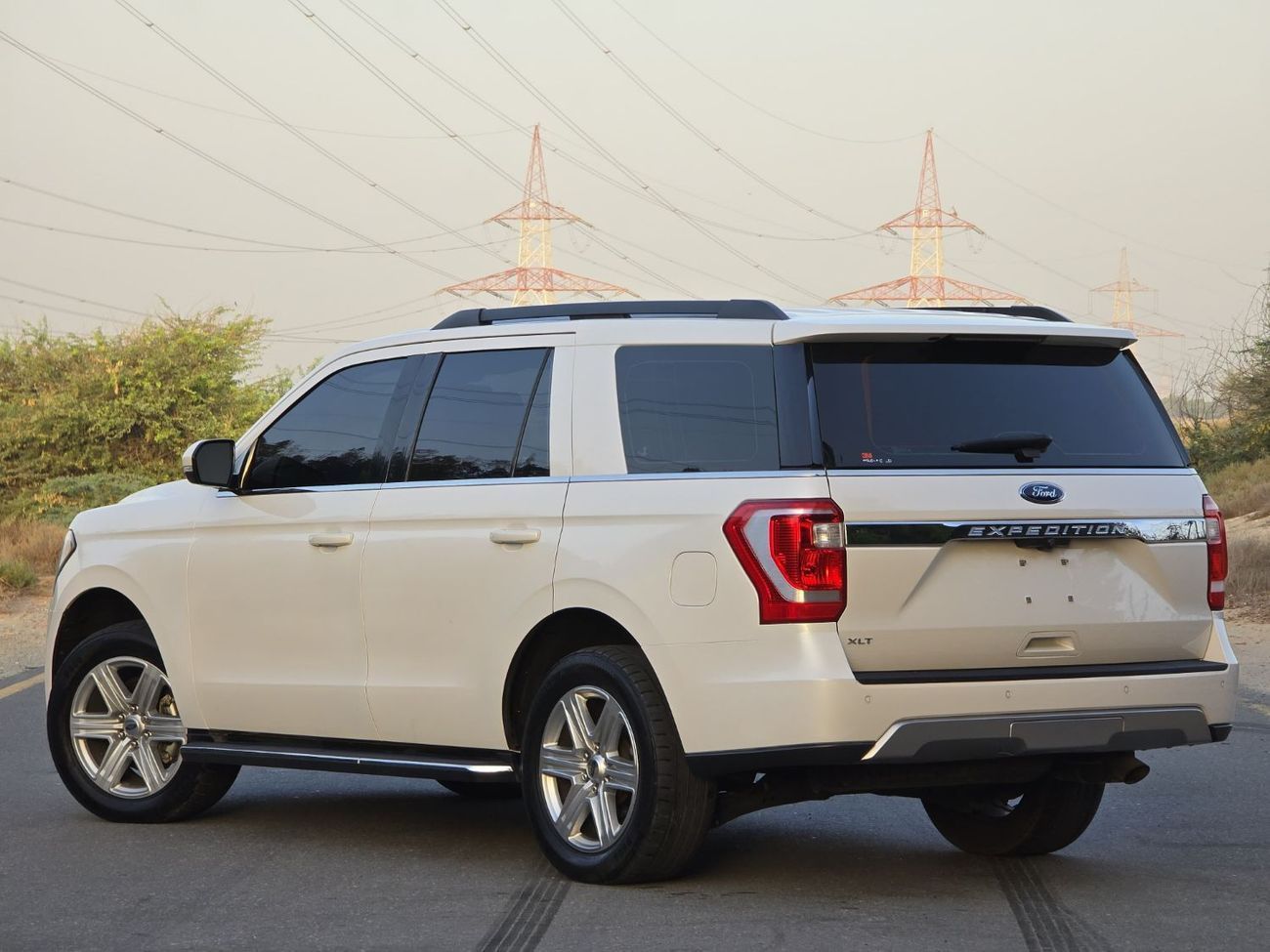 Ford Expedition XLT 3.5L (380 HP) 4WD FORD EXPEDITION XLT 2019 GCC FULL OPITION // PERFECT CONDITION
