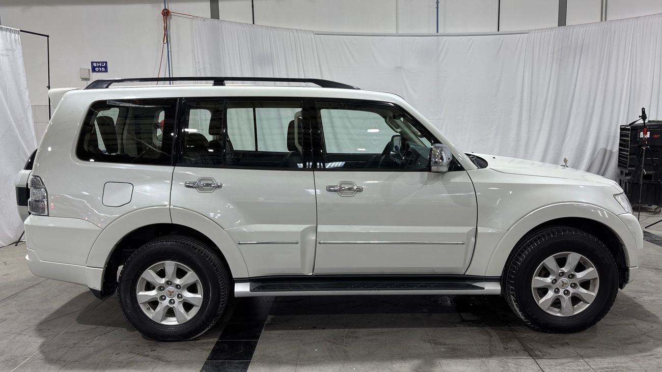 ميتسوبيشي باجيرو GLS MIDLINE 2022 GLS MID | AED 1050/Month | 0 DP | 30 Day Return | Warranty | Service History