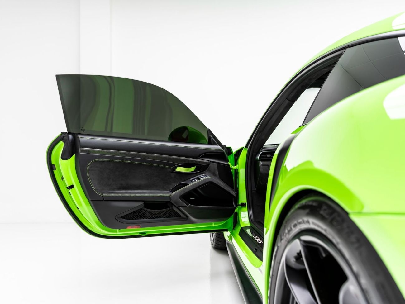 Porsche 911 GT3RS 4.0L (2 Seater) 2019 Porsche 911 GT3 RS, Porsche Warranty, Full Service History, Low KMs, GCC