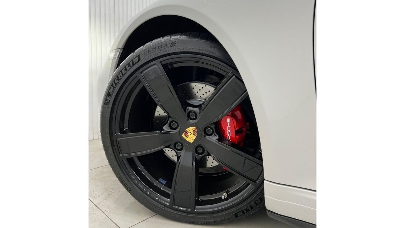 Porsche 911 2019 Porsche 911/991.2 Targa 4, Nov 2024 Porsche Warranty, Full Porsche Service History, Low Kms,GCC