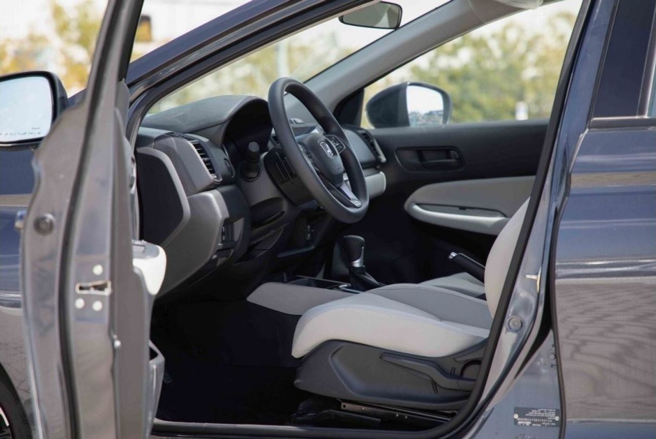 هوندا سيتي هوندا سيتي 1.5 LXS 2024 - رمادي ميتيورويد من الداخل عاجي