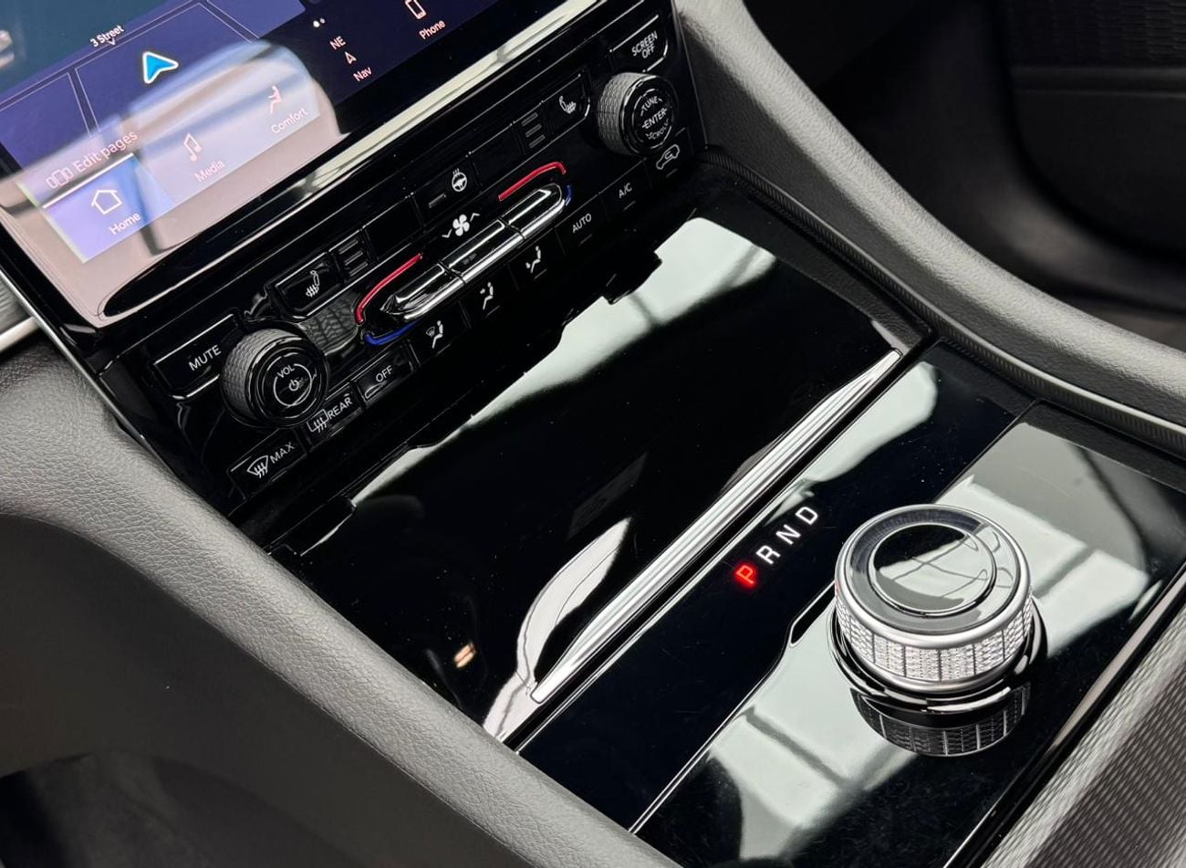 جيب جراند شيروكي 2024 Jeep Grand Cherokee Blacktop Edition, 2027 Jeep Warranty and Service Pack, GCC