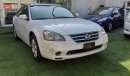 Nissan Altima Gulf - number one - hatch - leather - alloy wheels - cruise control in excellent condition