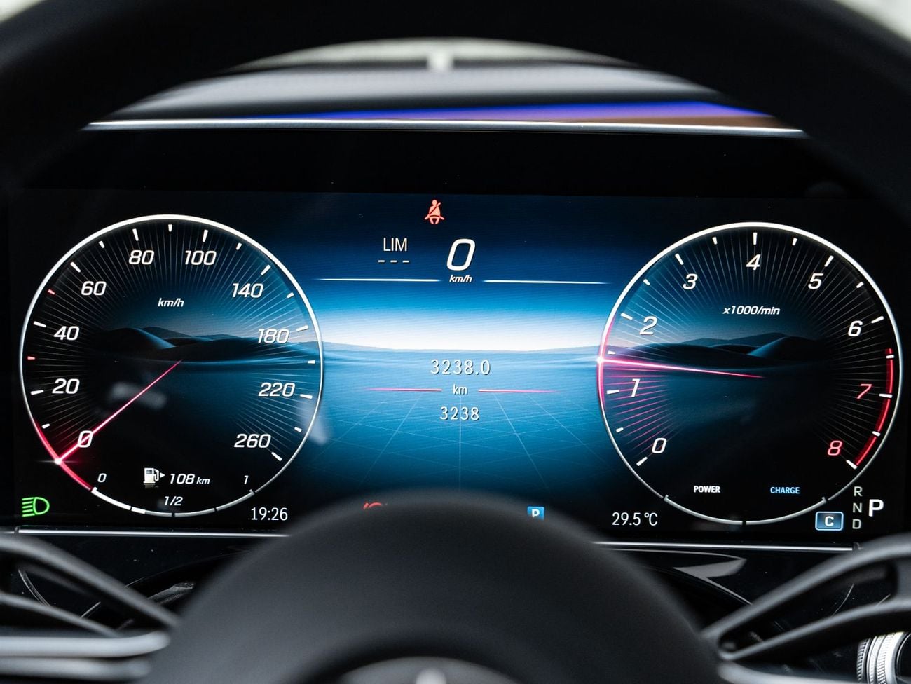 Mercedes Benz E200 STANDARD