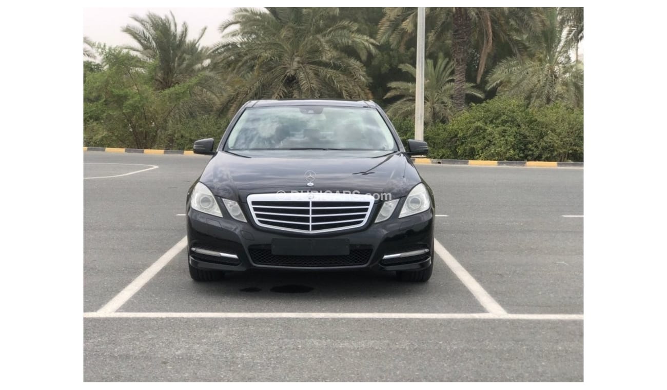 Mercedes-Benz E300 Avantgarde Model 2012 GCC CAR PERFECT CONDITION INSIDE AND OUTSIDE FULL OPTION PANORAMIC ROOF LEATHE