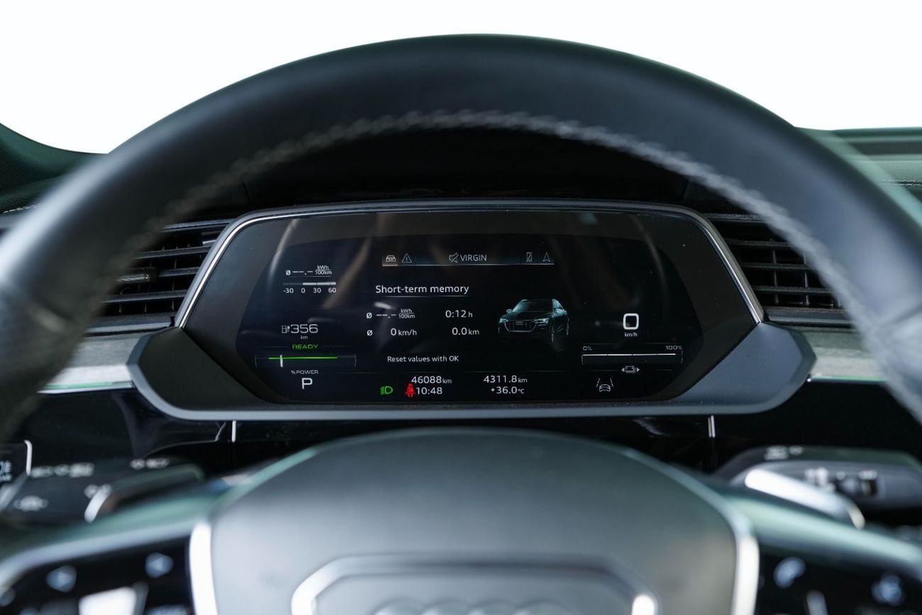 Audi Q8 e-tron 55 S-LINE 55 Sportback Coupe-S Line-GCC-Audi Warranty And Service Contract