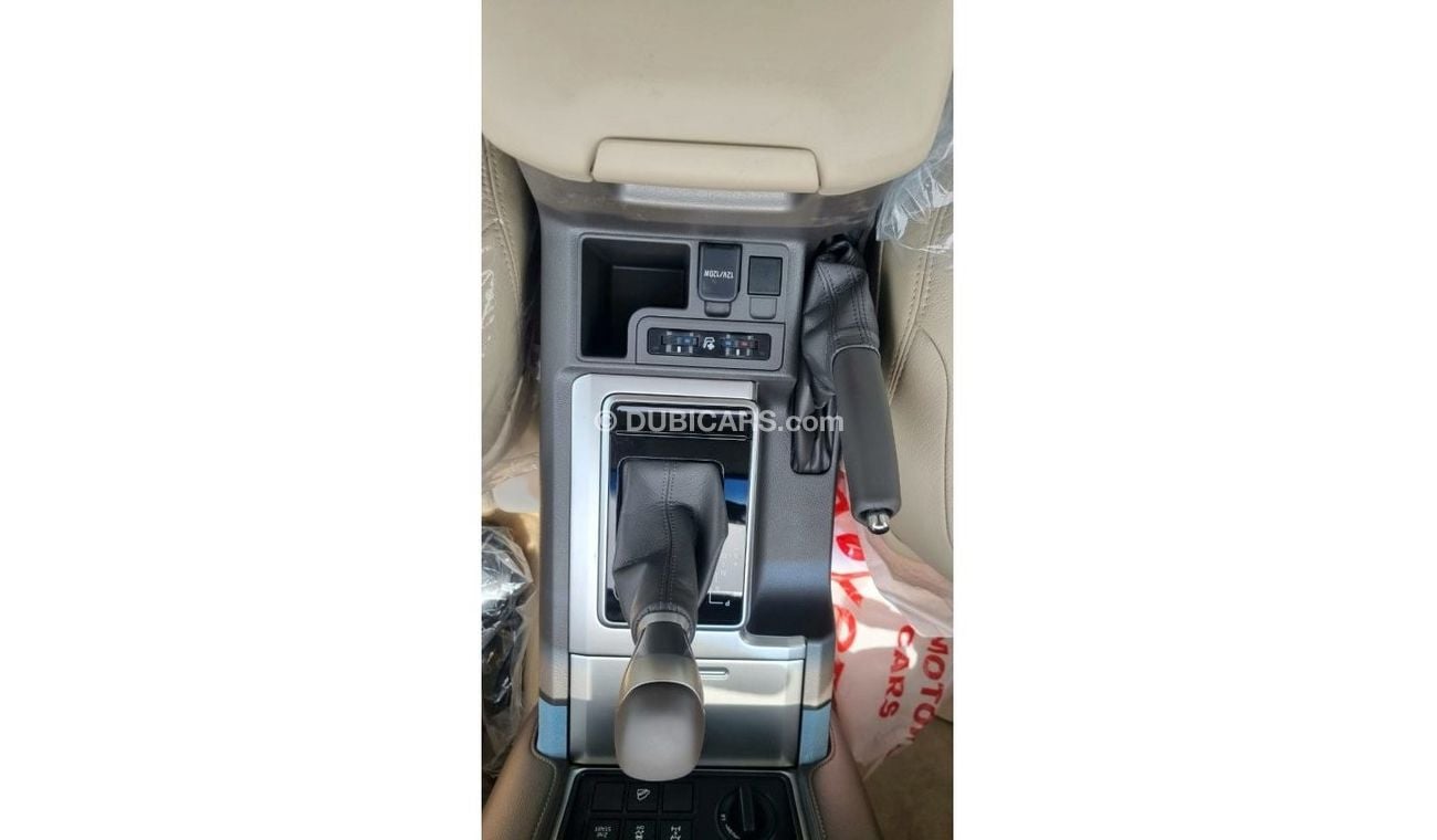 Toyota Prado TOYOTA PRADO 4.0 VX SILVER SUNROOF FULL OPTION 2023 MY