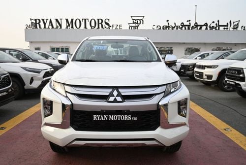 ميتسوبيشي L200 ميتسوبيشي L200 2.4 لتر بنزين ، بيك اب ، دفع رباعي ، 4 أبواب ، كابينة مزدوجة ، ناقل حركة يدوي ، نوافذ
