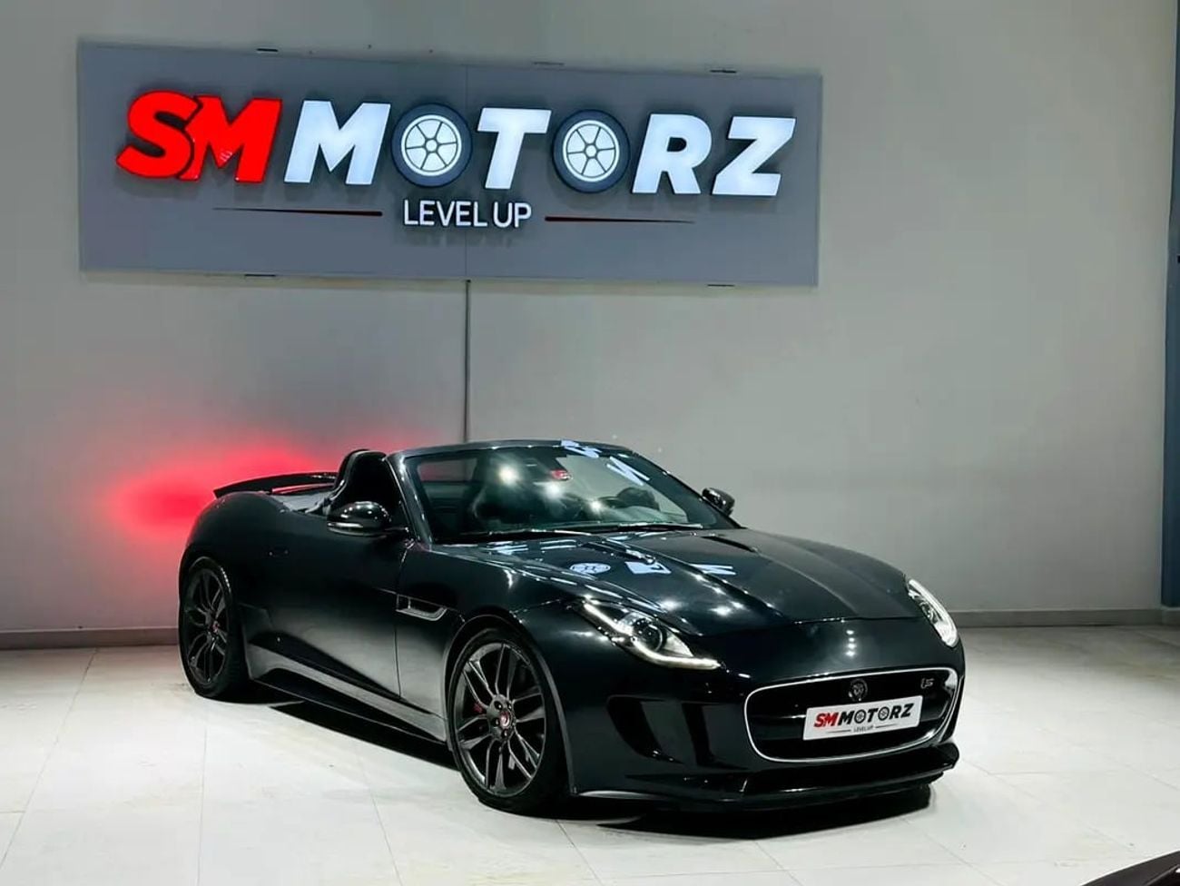 Jaguar F Type S V8 SUPERCHARGED 575HP ORIGINAL PAINT FULL SERVICE HISTORY AGENCY