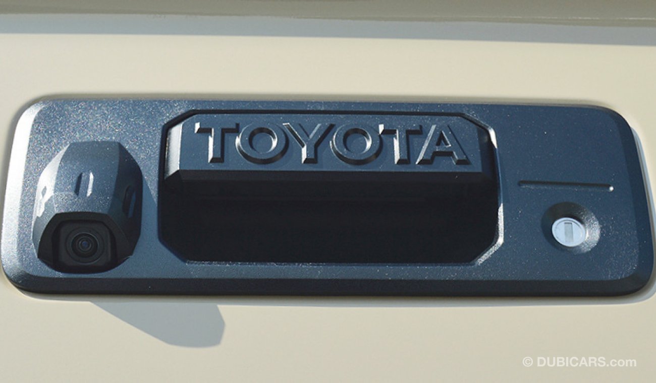 Toyota Tundra Crewmax SR5 2018, 5.7L V8 0km # RADAR