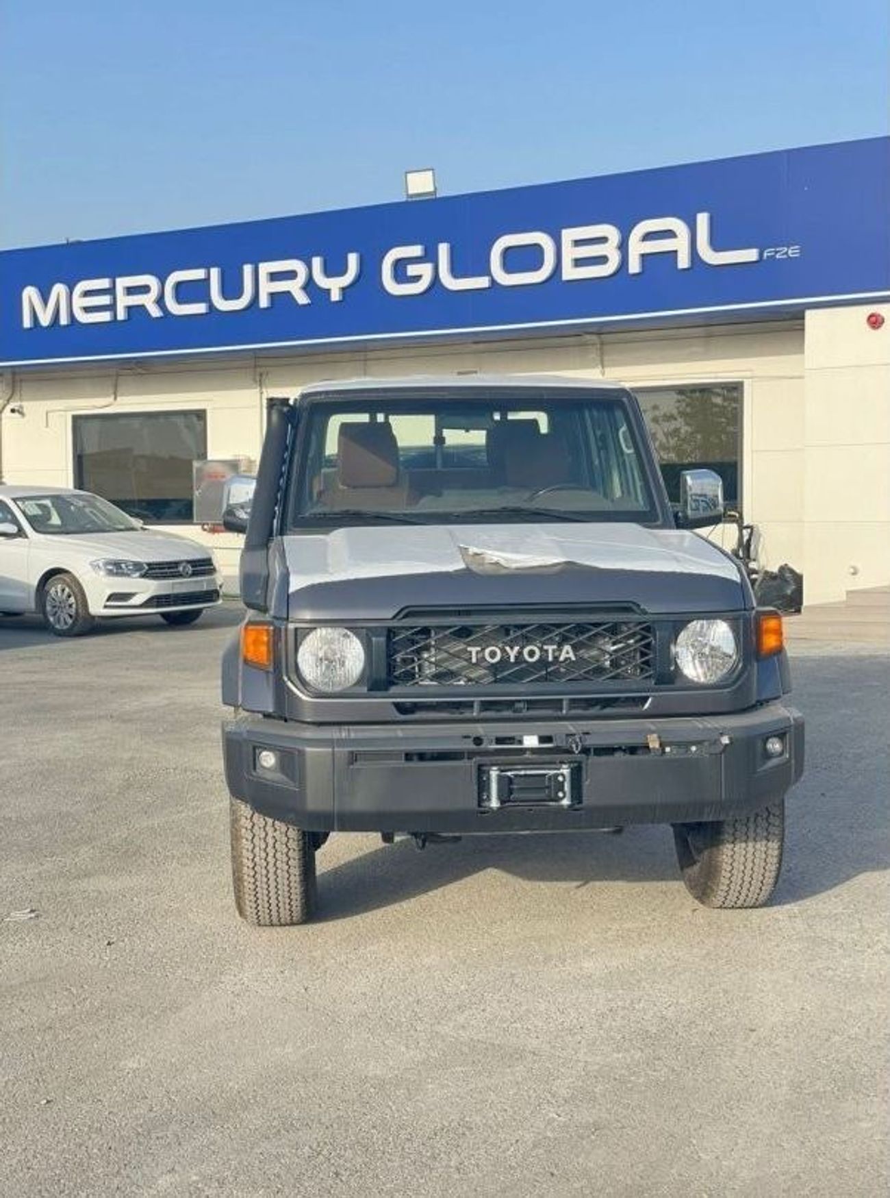 Toyota Land Cruiser Pick Up VDJ79 2.8L DIESEL A/T DOUBLE CABIN FULL OPTION PICKUP