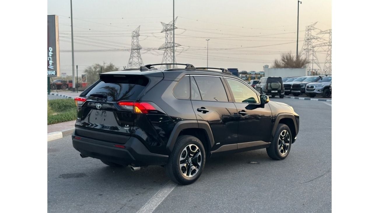 تويوتا راف ٤ LE