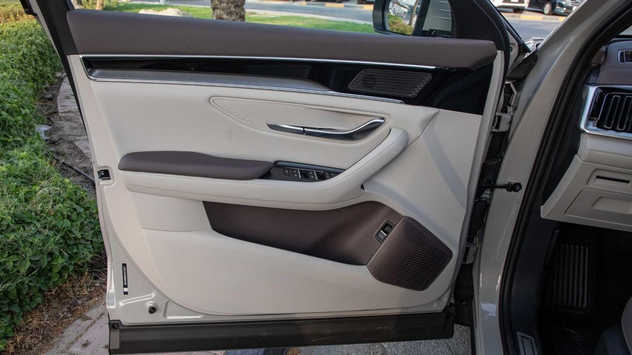 BYD Song Plus BYD Song Plus 160Km Hybrid 2025Model 1.5L petrol Engine Colour smoky Gray interior Beige push start