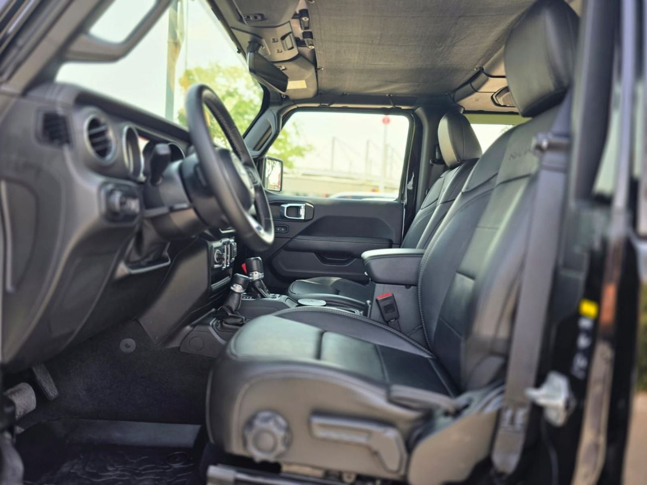 جيب رانجلر Sahara 3.6L A/T (5 Seater)