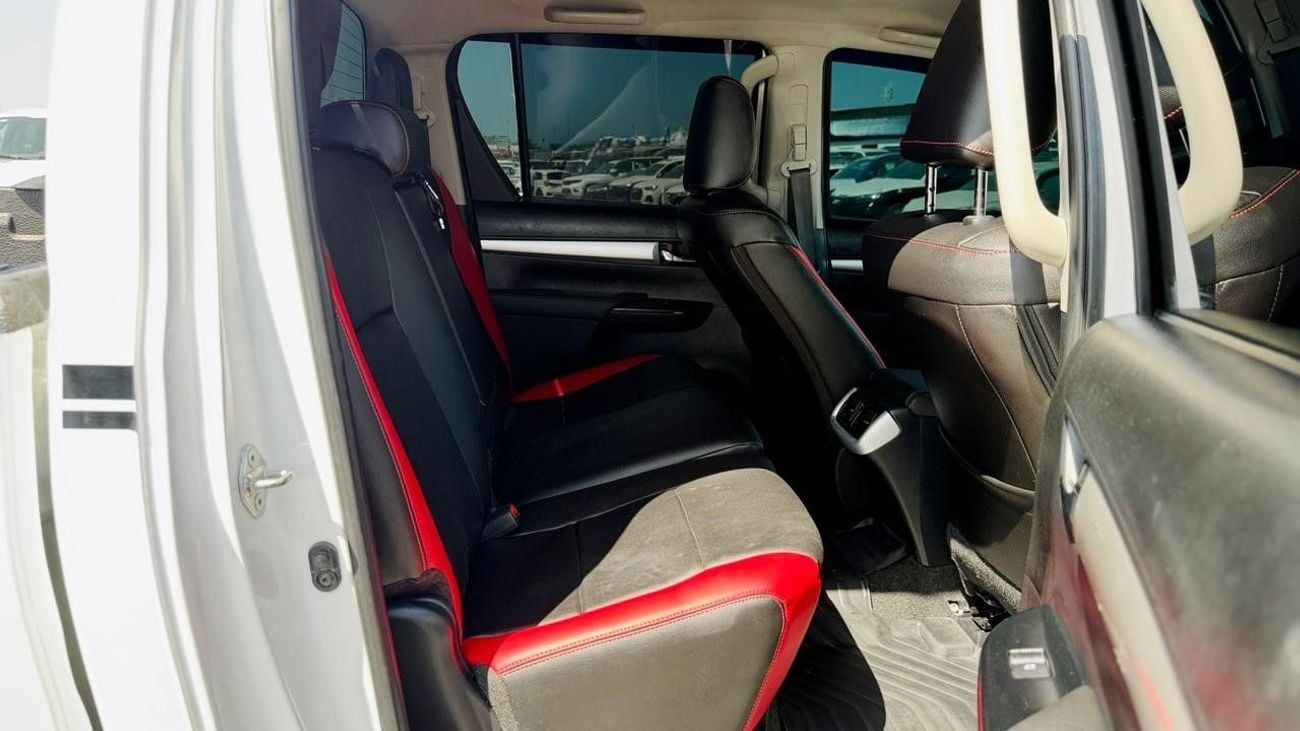 Toyota Hilux 2021| 2.8L DIESEL ENGINE | AT | RHD | HEAVY SPORTS BAR | ROOF MOUNTED LED LIGHTS | DIGITAL AC | ELEC