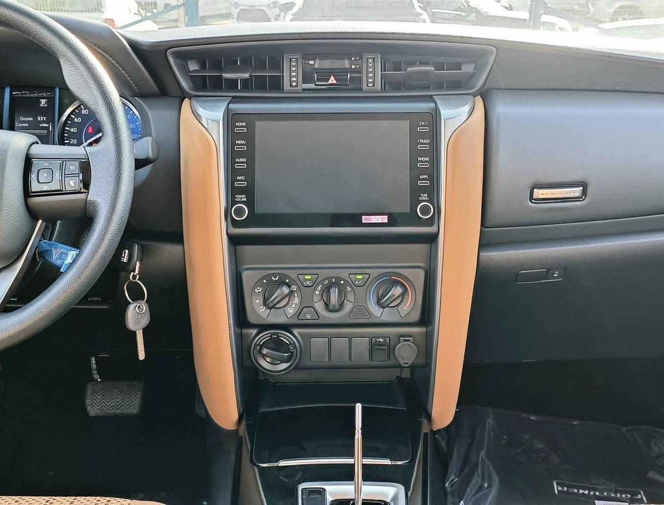 Toyota Fortuner 2.7L V4 PETROL | SC DVD + CAMERA | MANUAL A.C | 4X4 | CODE # FP27F1