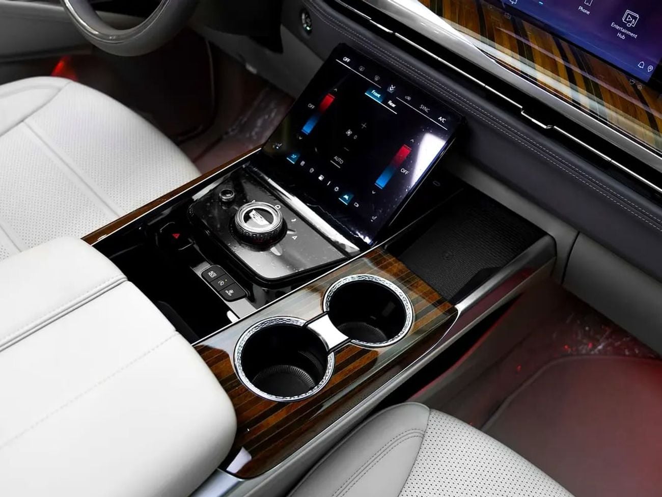 كاديلاك إسكالاد SPORT PLATINUM SWAP YOUR BRAND SPORT PLATINUM - 3 YEARS FREE SERVICE - WARRANTY (HIGHEST SPEC)