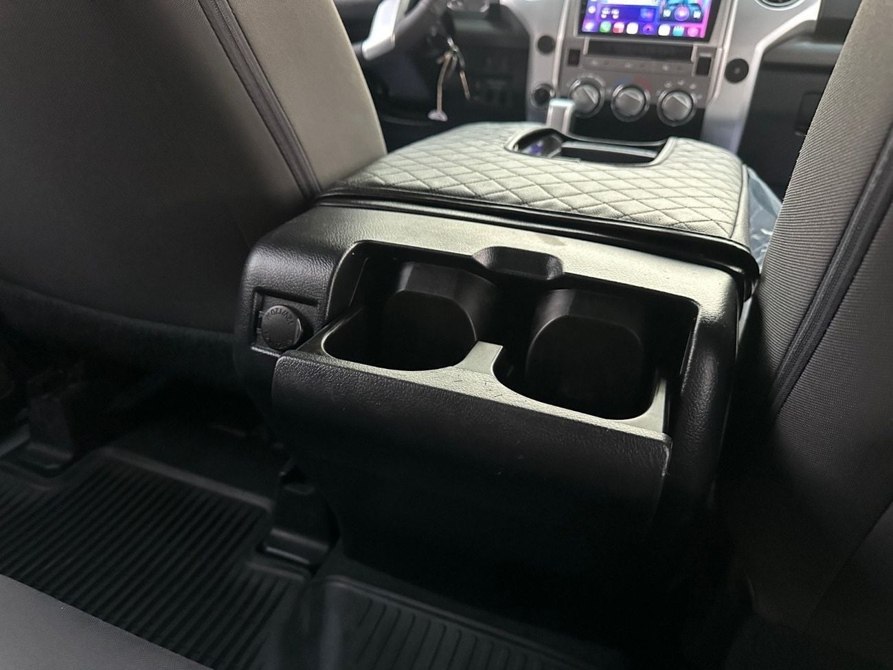 Toyota Tundra STD (NON GCC) Std 5.7L