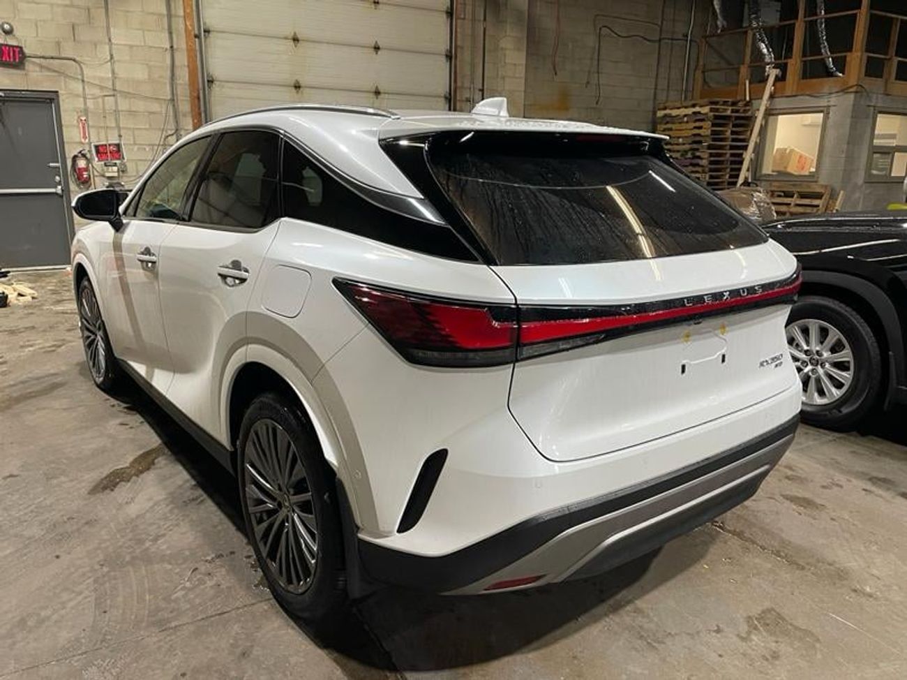 لكزس RX 350 EXECUTIVE ( Canadian spec )