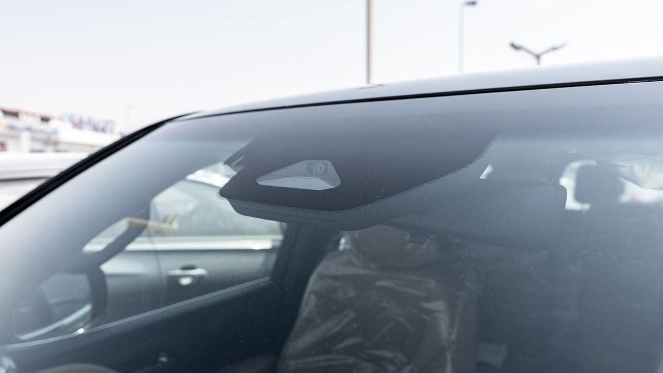 لكزس LX 700h 2026 Lexus LX700h Signature 3.5L AT Hybrid (Black-Tan) with Auto park