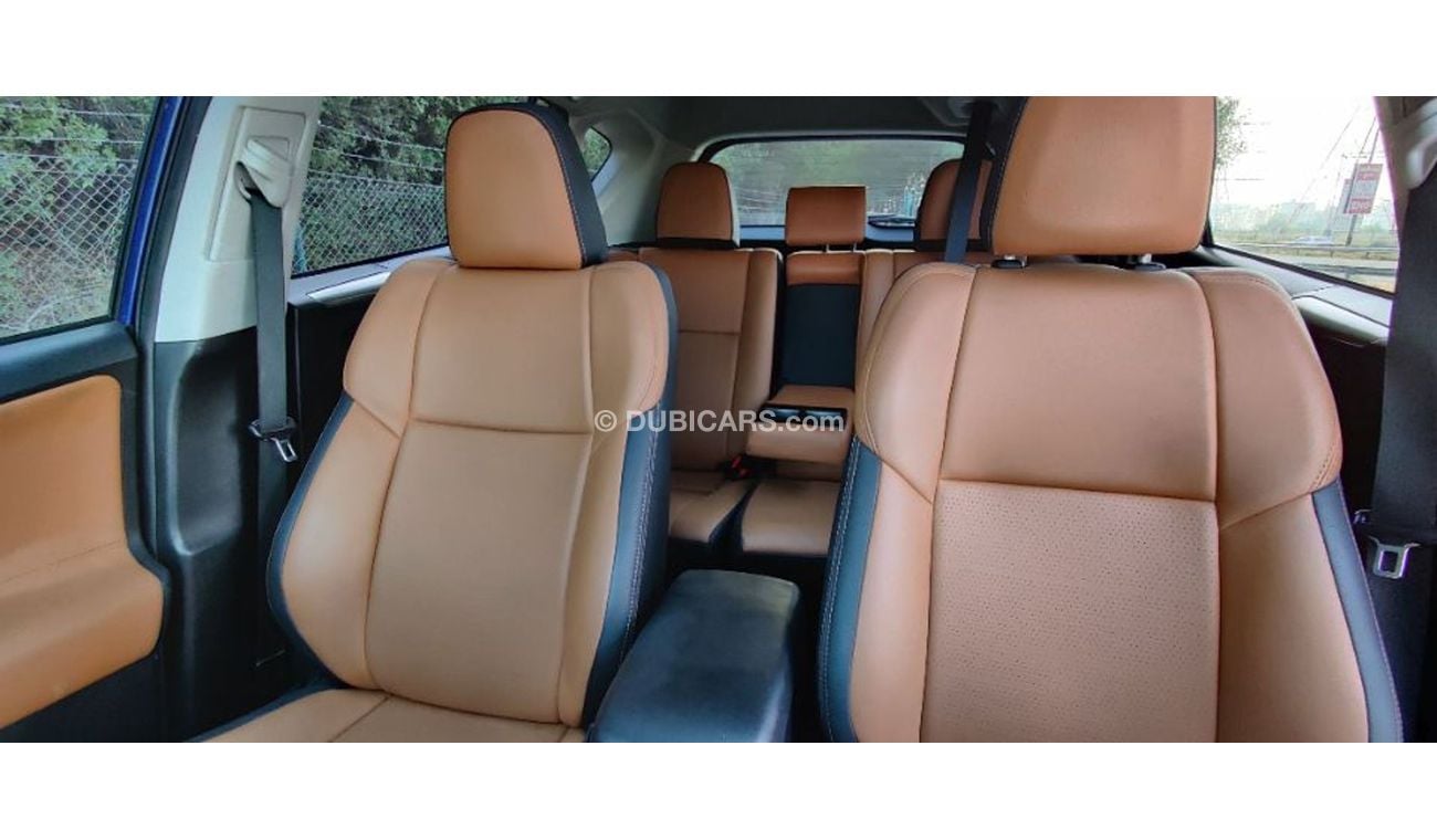 Toyota RAV4 2014 Toyota Full options XLE 4 cylinders American specs