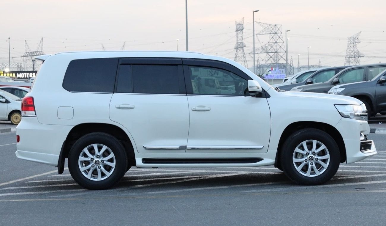 تويوتا لاند كروزر Sahara 2020 RHD Diesel V8 Full Option Top Of The Range