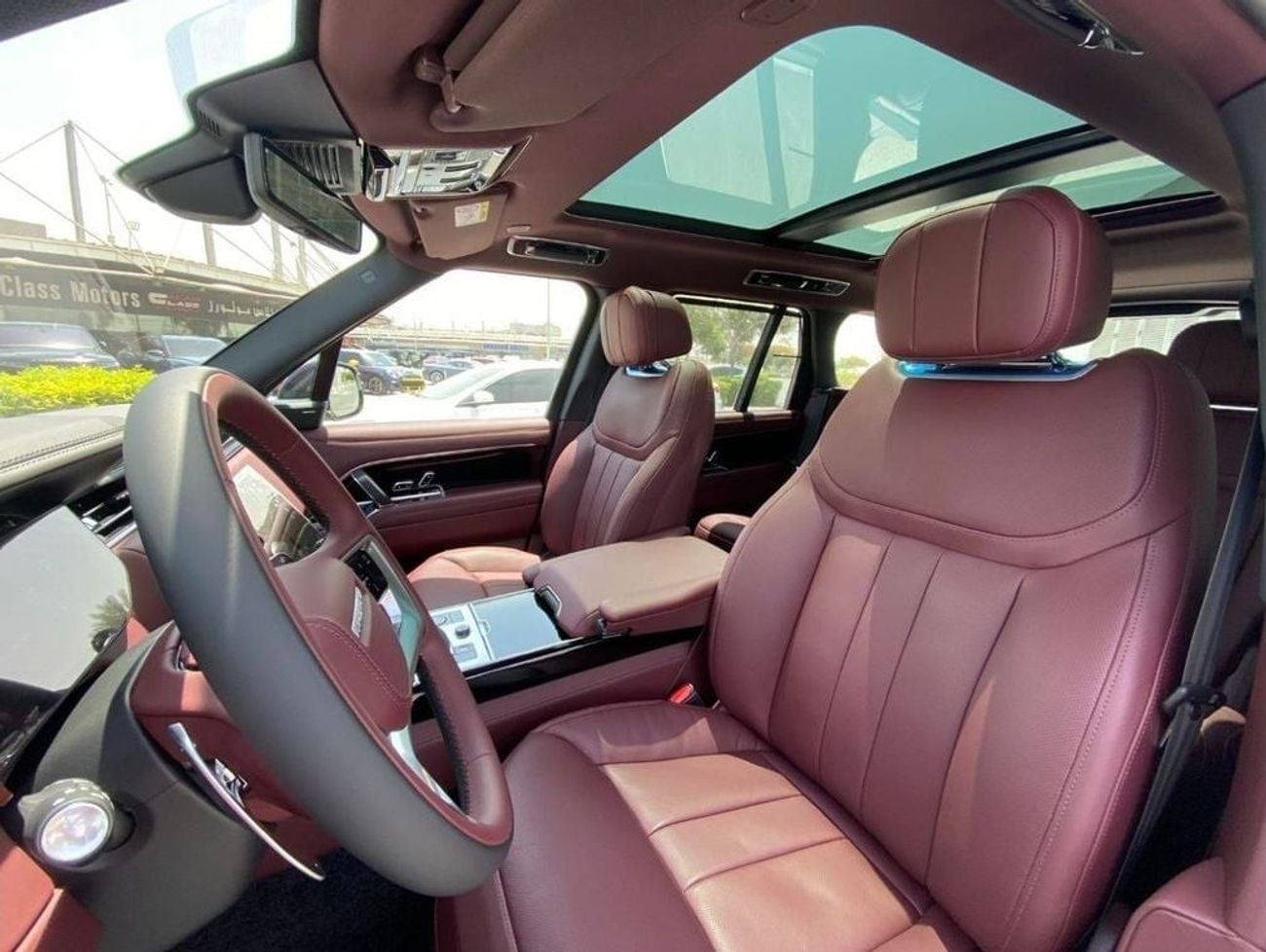 لاند روفر رينج روفر GCC SPEC UNDER WARRANTY AND SERVICE CONTRACT