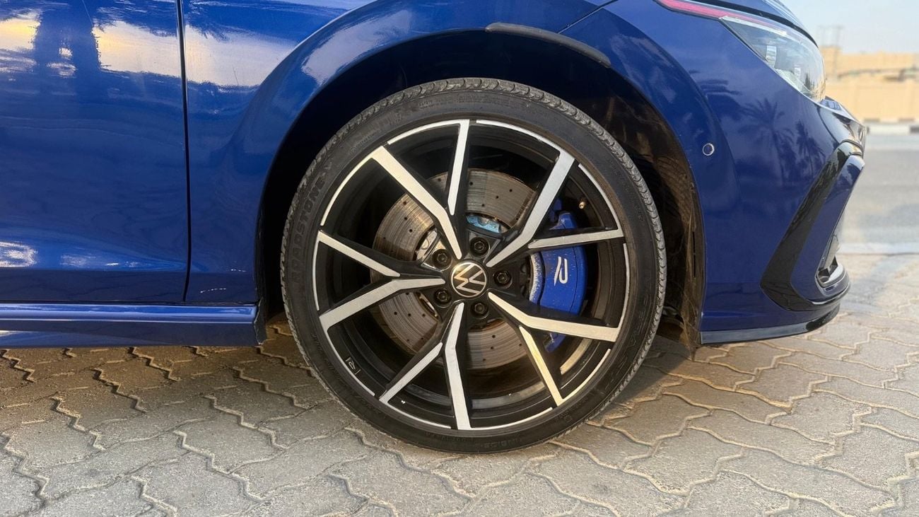 Volkswagen Golf R Base 2.0T