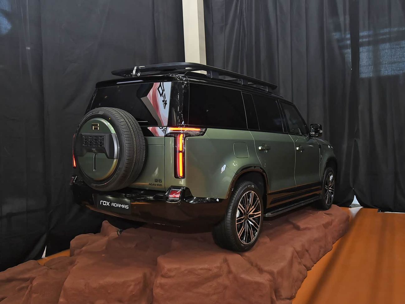 روكس أداماس أداماس 6 مقاعد