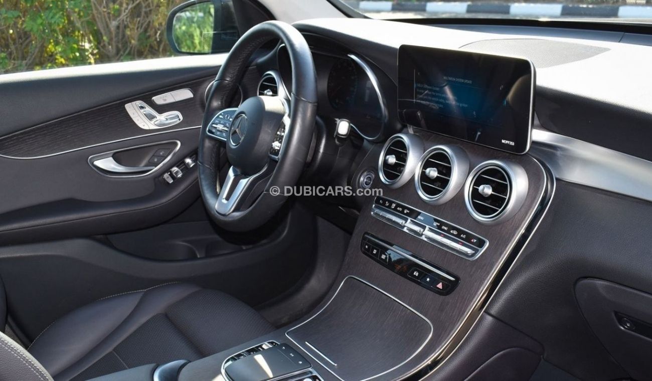 Mercedes-Benz GLC 300 4MATIC Mercedes GLC 300 AMG / 2021 / USA