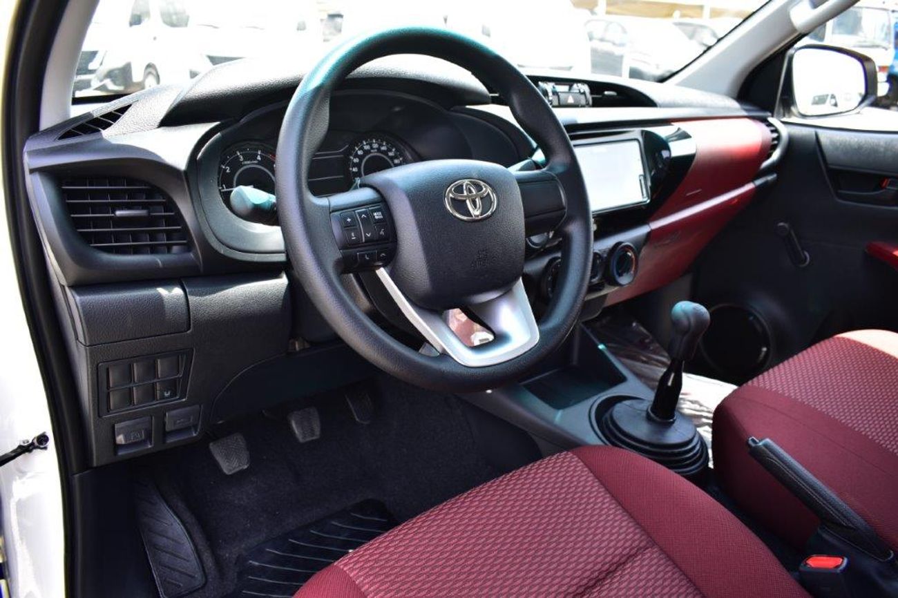 تويوتا هيلوكس GL 2.4L Double Cab Utility