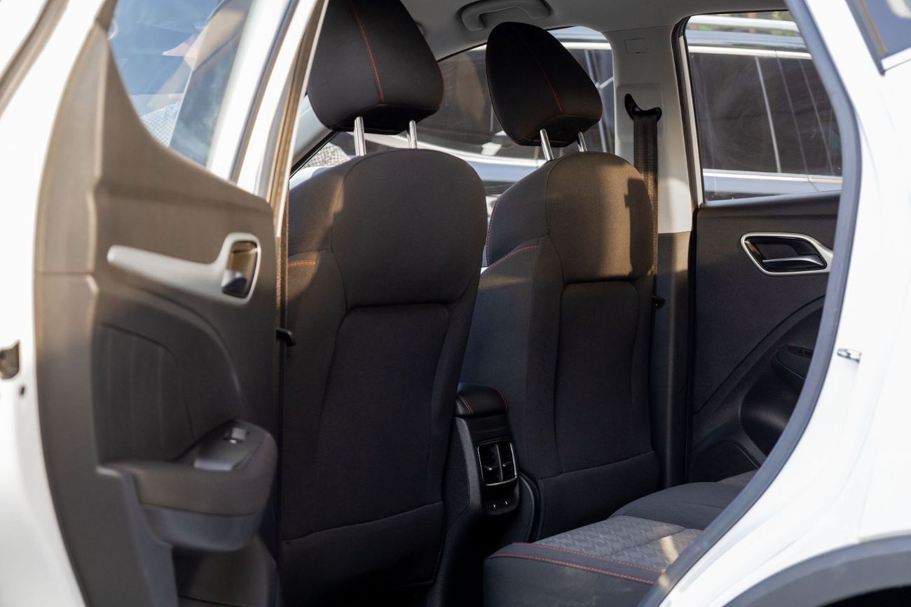 أم جي ZS Std 1.5L