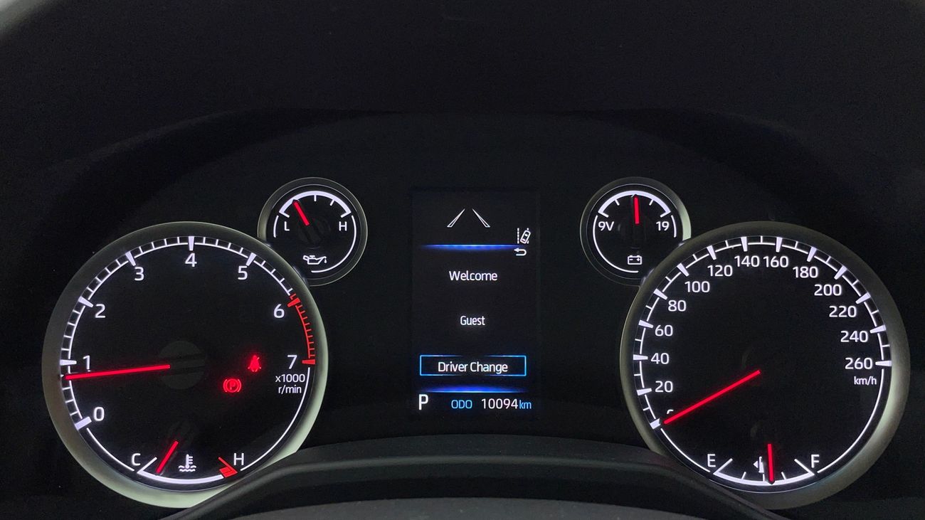 تويوتا لاند كروزر GXR 4 | بدون دفعة مقدمة | اختبار القيادة في المنزل