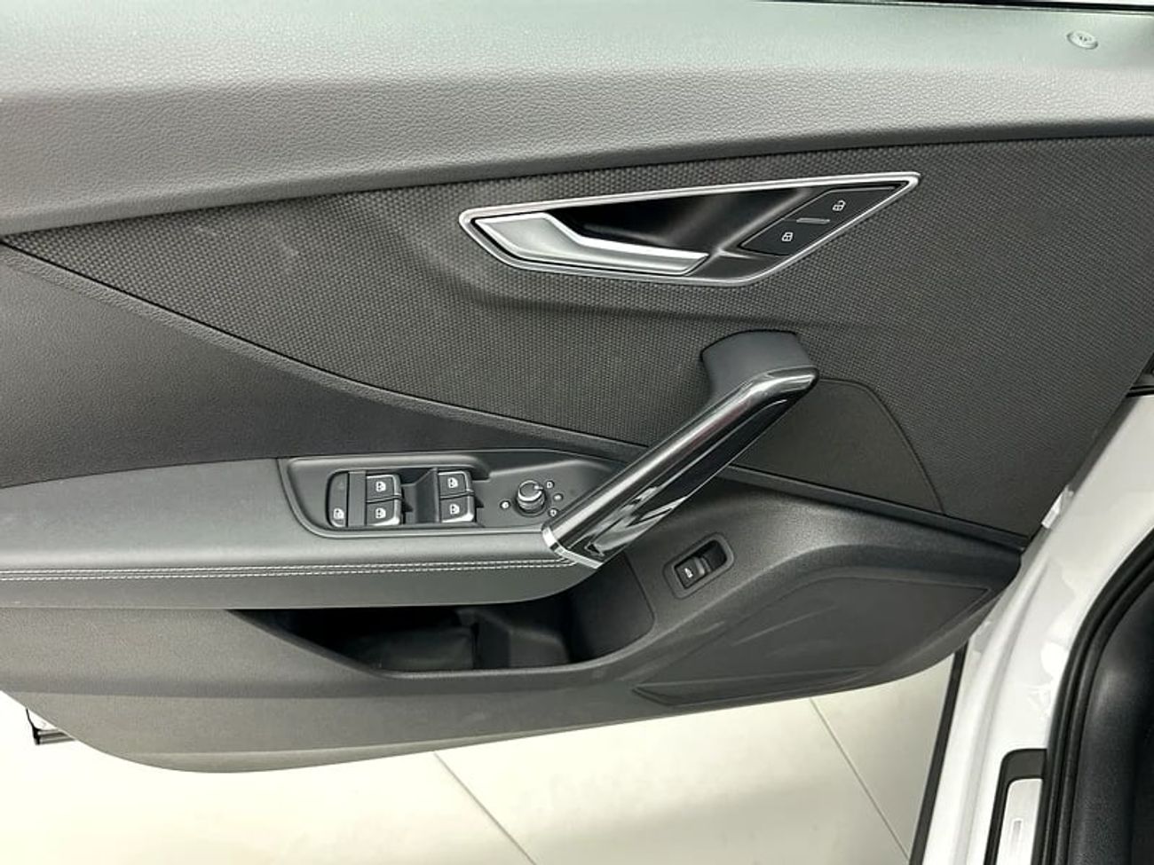 Audi Q2 Advanced 35 TFSI 150hp Black Package (Ref# 073216)