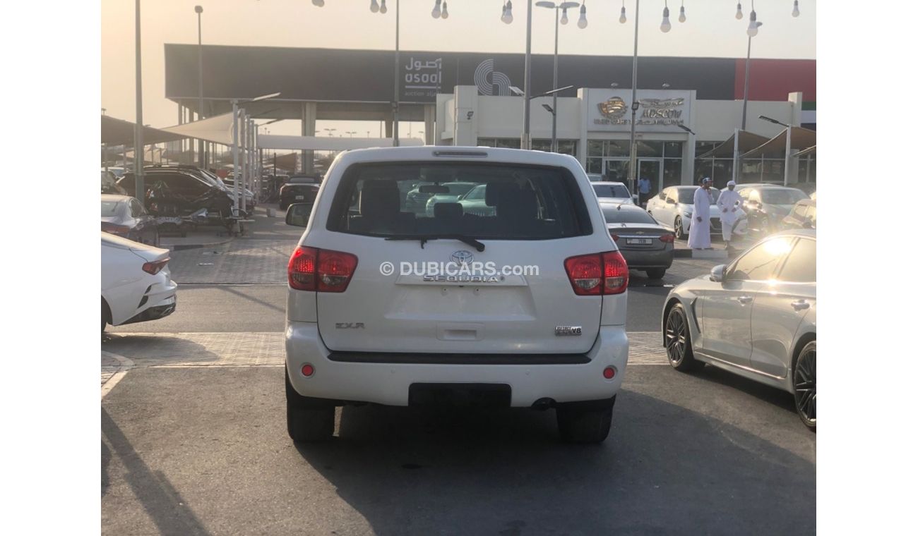 Toyota Sequoia EXR Model 2015 GCC CAR PREFECT CONDITION INSIDE AND OUTSIDE