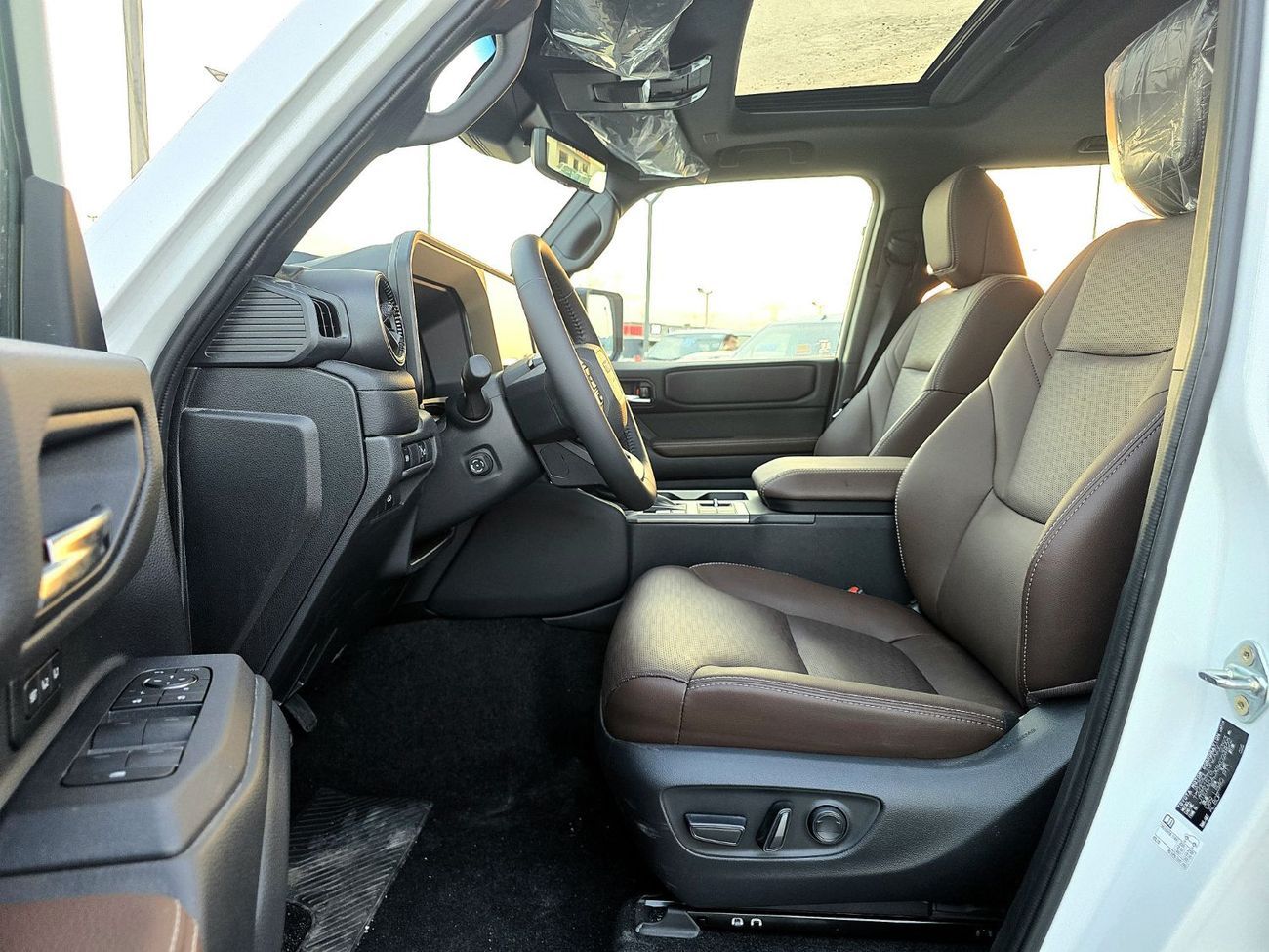 Toyota Prado Toyota land Cruiser Prado 4*4  2.4L Turbo A/T PETROL 2025 White color