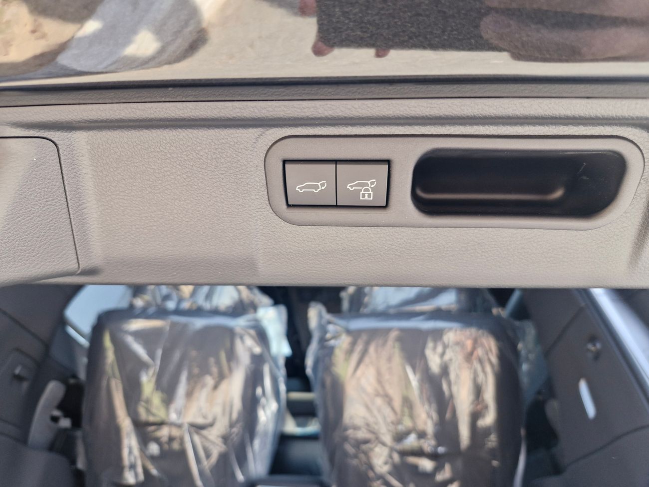 لكزس LM 350h AWD ULTRA LUXURY BRAND NEW 0KM