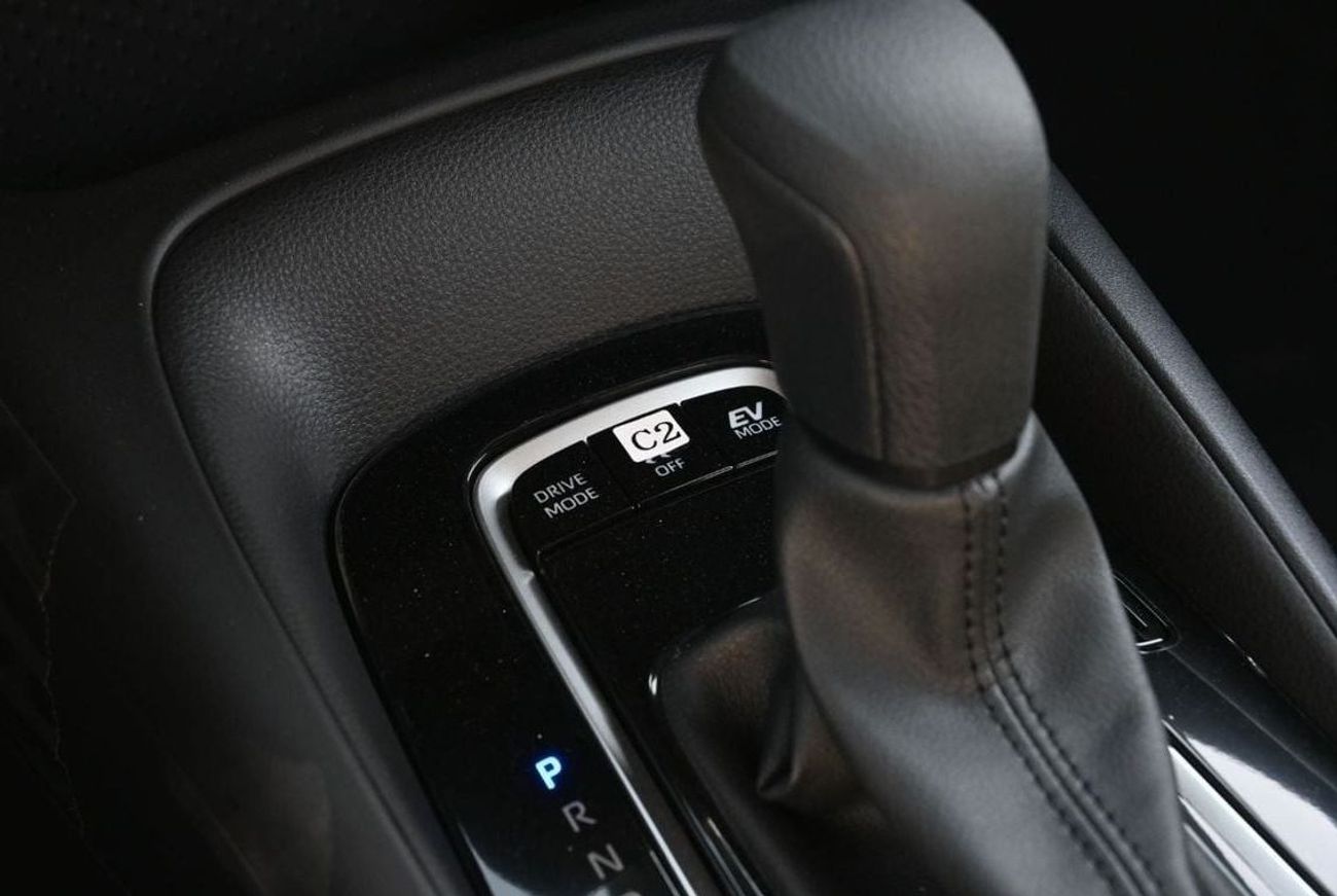 Toyota Corolla Toyota Corolla 1.8L Hybrid, Model 2024, Color White (Export Price)