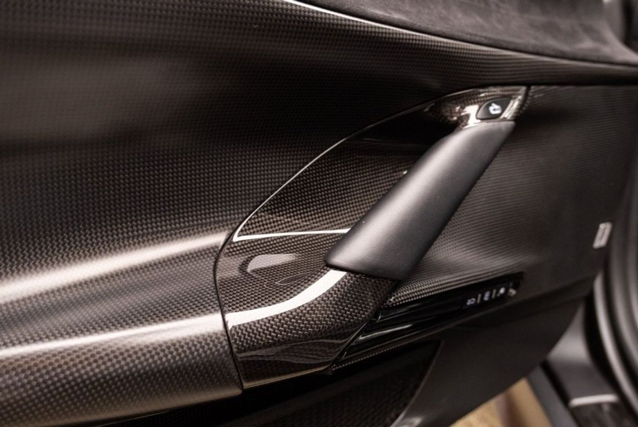 Ferrari SF90 Stradale Std ASSETTO FIORANO