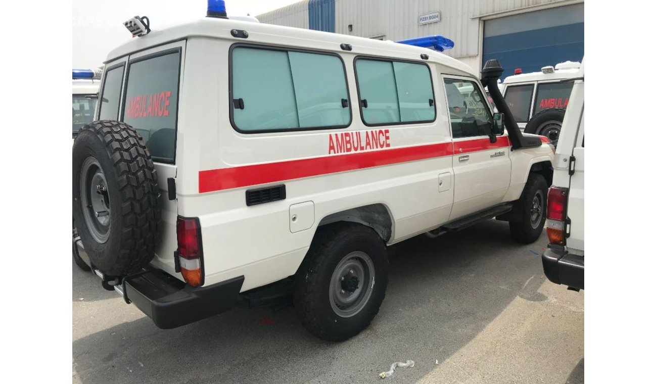 تويوتا لاند كروزر هارد توب 4.2L Diesel V6 (Ambulance)