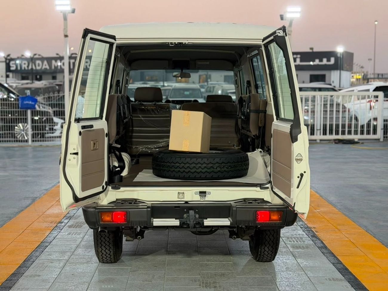 تويوتا لاند كروزر 70 LC 78 HARDTOP 4.0L MT